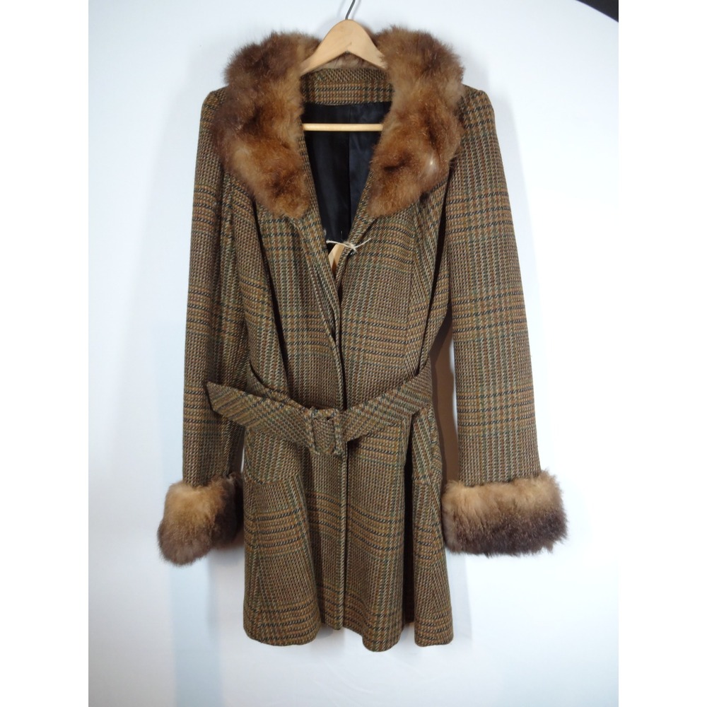 Vintage ILGWU Tweed Coat Women M Brown Fur Trim Belted 60s Retro Dark Academia
